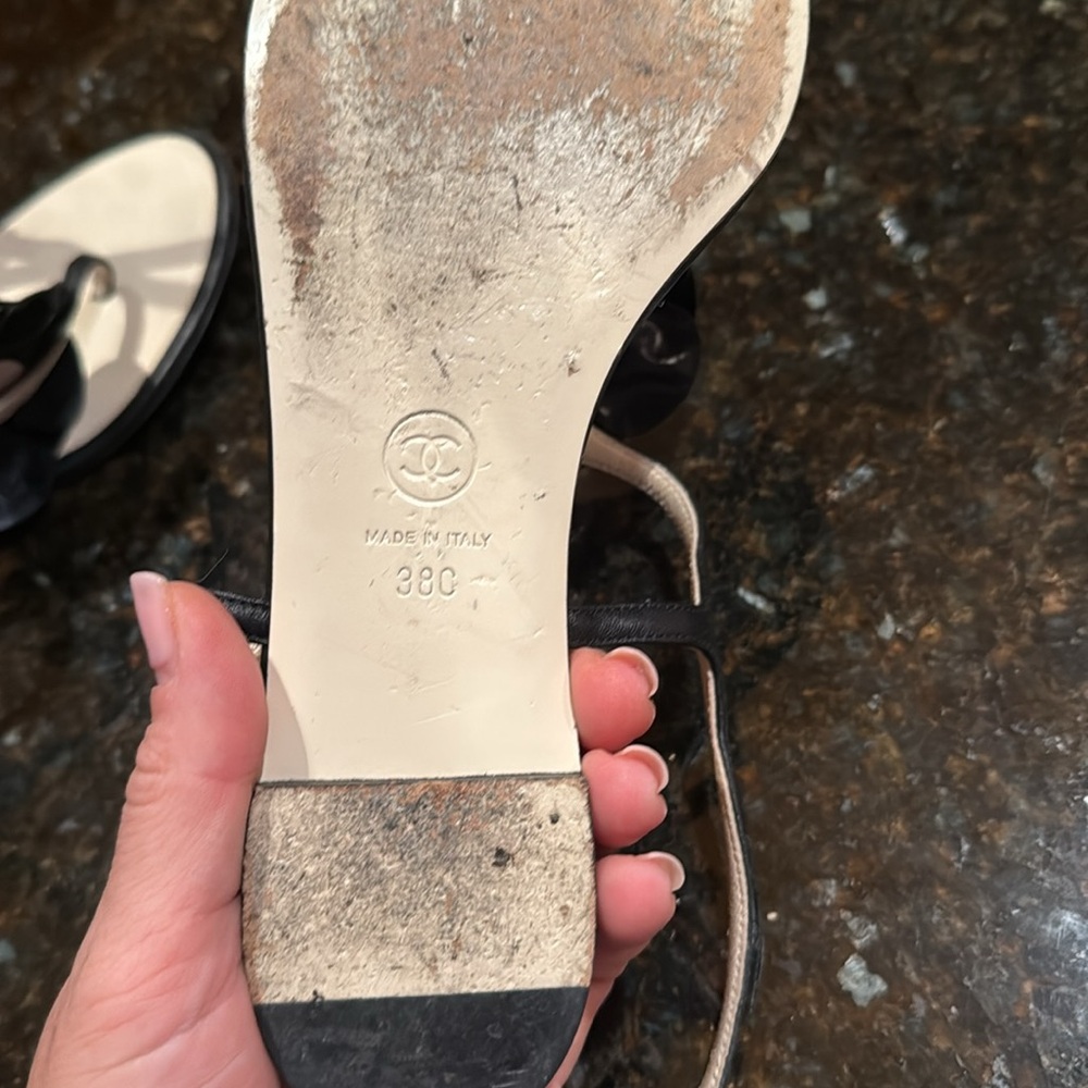 Chanel Black leather Floral Women's Sandals - Picture 2 of 4